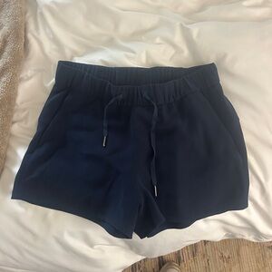 lululemon navy women’s shorts size 8